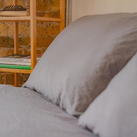Loft Style Apartment Near O2, Abba Voyage, Excel Londra Exterior foto