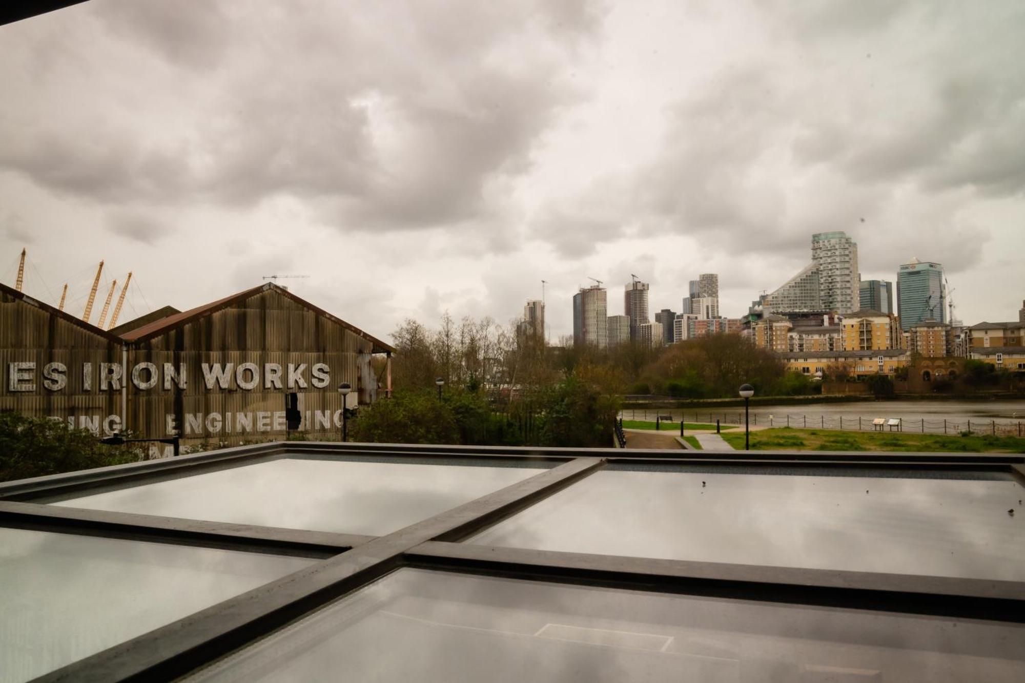 Loft Style Apartment Near O2, Abba Voyage, Excel Londra Exterior foto