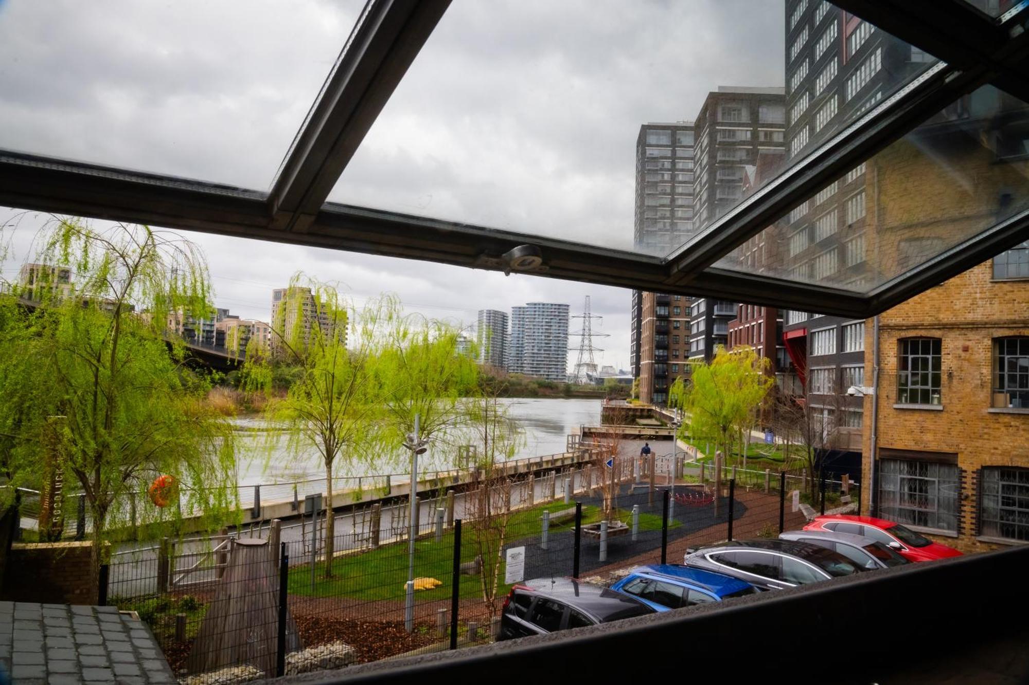 Loft Style Apartment Near O2, Abba Voyage, Excel Londra Exterior foto